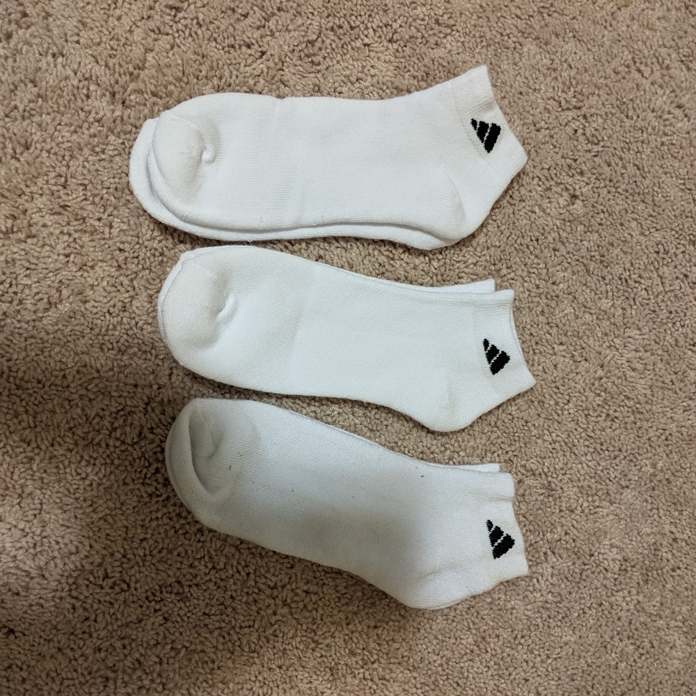 Partial Package of Men's Adidas Low Cut Socks 6-10